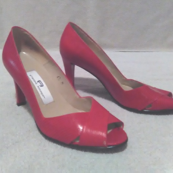 Etienne Aigner Red Leather Peep Toe Heels 6 1/2 - Picture 4 of 4